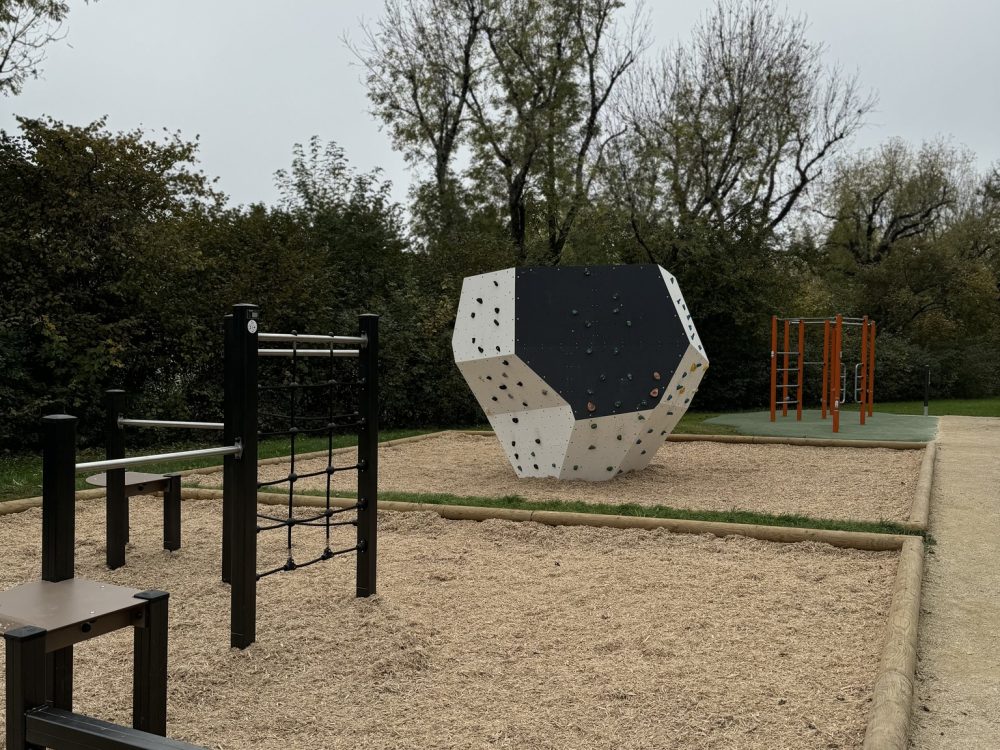 465646994_964940705669053_7758709069369244891_n